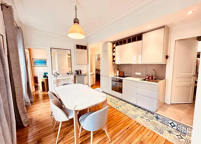 Apartmán Charming 4-room Flat Near Eiffel Tower-8people-2 Bedrooms