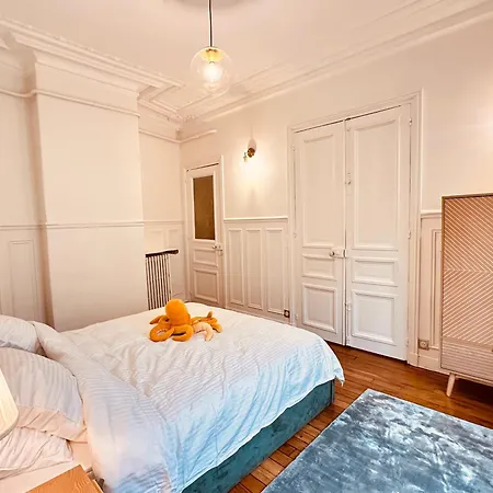 Charming 4-room Flat Near Eiffel Tower-8people-2 Bedrooms *