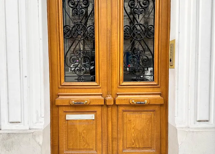 Charming 4-room Flat Near Eiffel Tower-8people-2 Bedrooms Διαμέρισμα Παρίσι