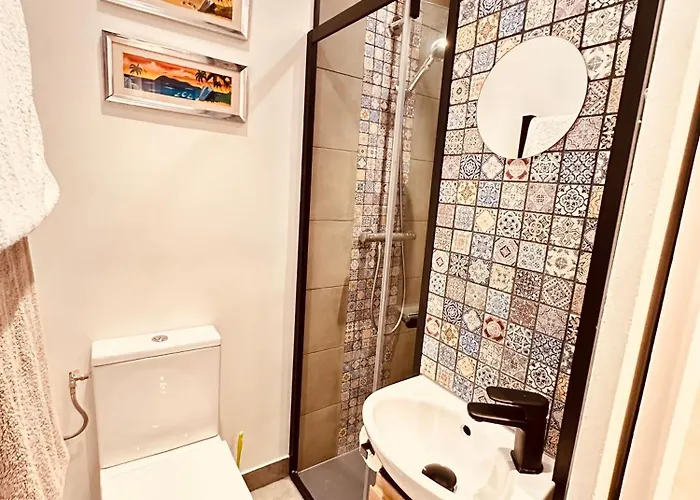 Charming 4-room Flat Near Eiffel Tower-8people-2 Bedrooms Παρίσι